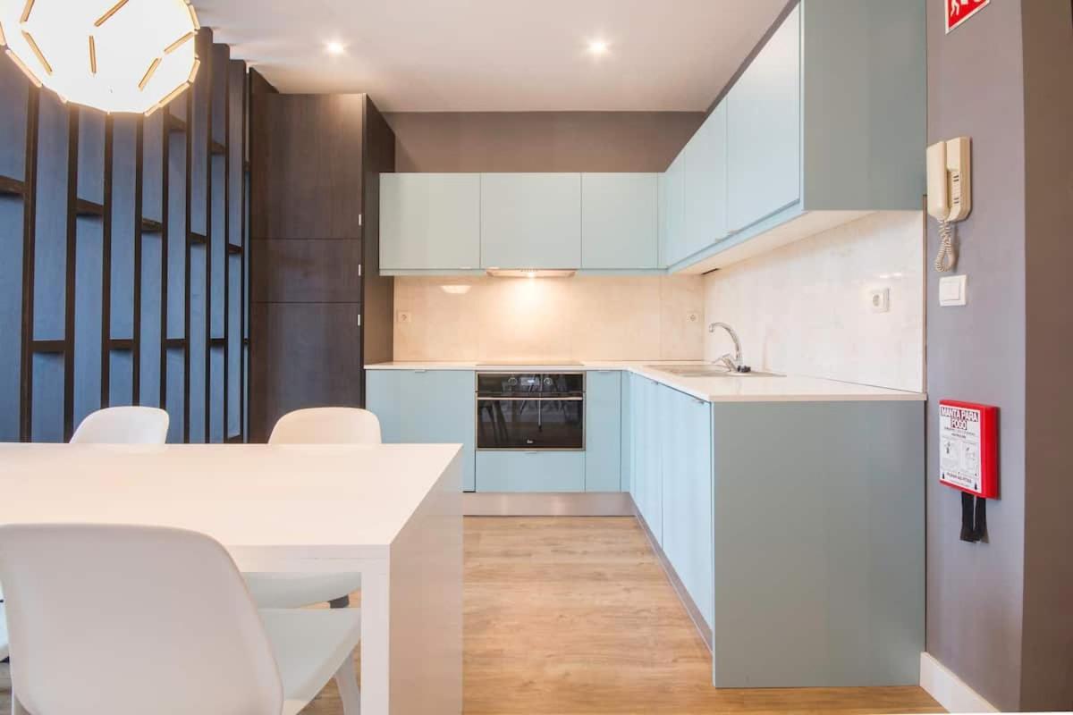 447 Gale Apartment Wifi, Parking Porto Luaran gambar